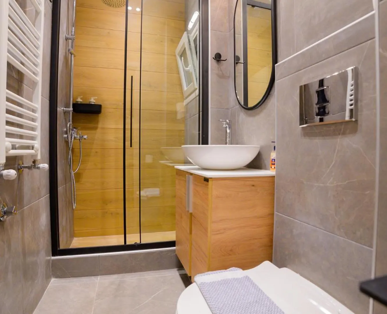 New Modern 2Nd Floor Apartment Thessaloniki